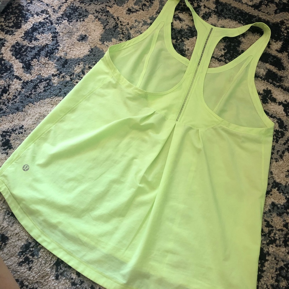 Women’s lululemon tank top size 8 Euc neon yellow